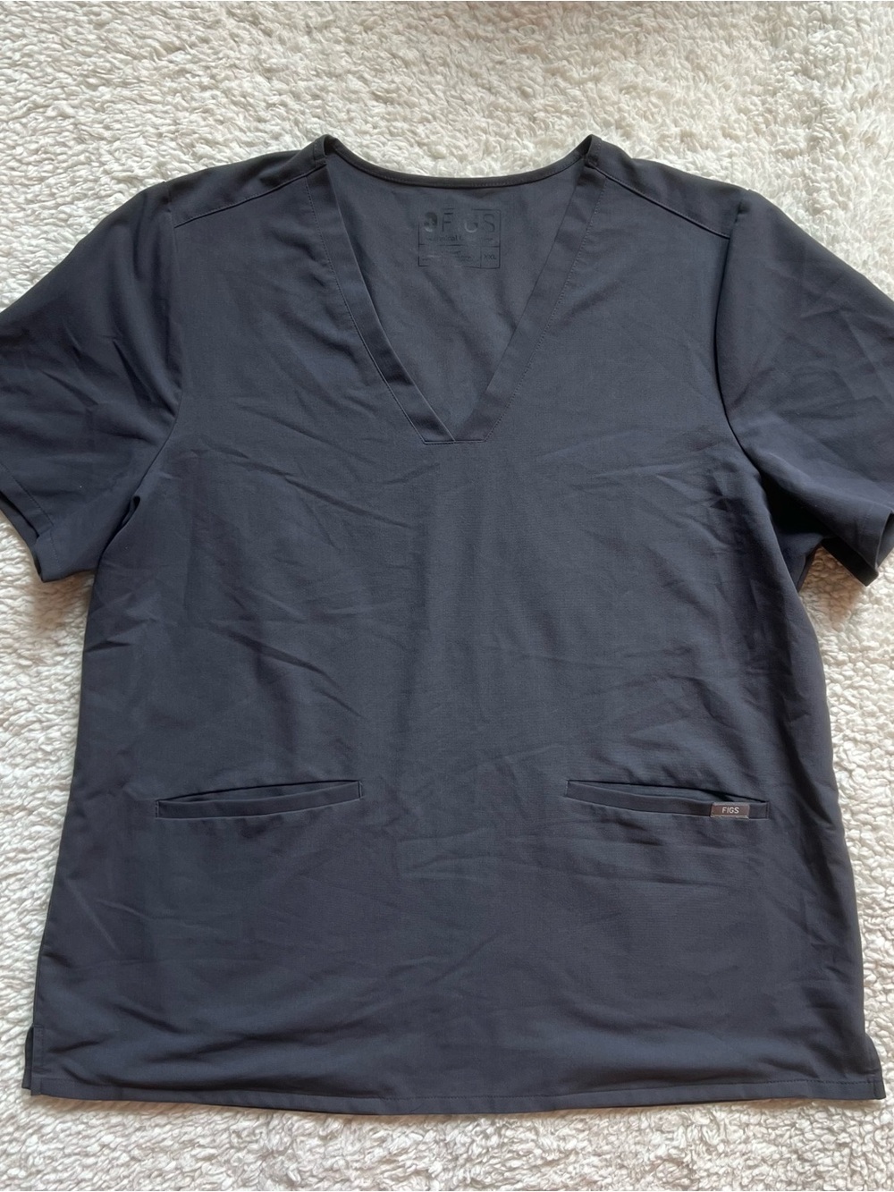 FIGS Women’s Casma Scrub Top Charcoal Gray 3 Pocket (XXL)